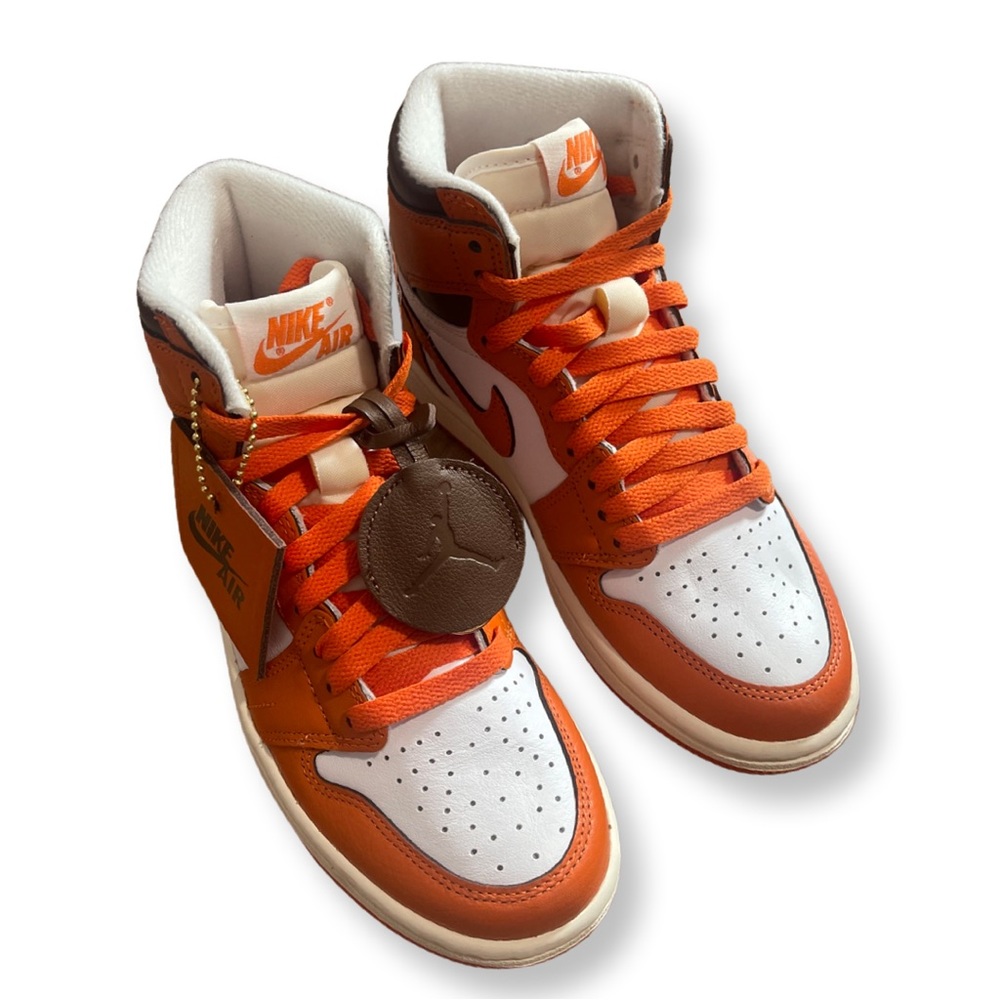 NWT WOMENS AIR JORDAN 1 RETRO HI OG